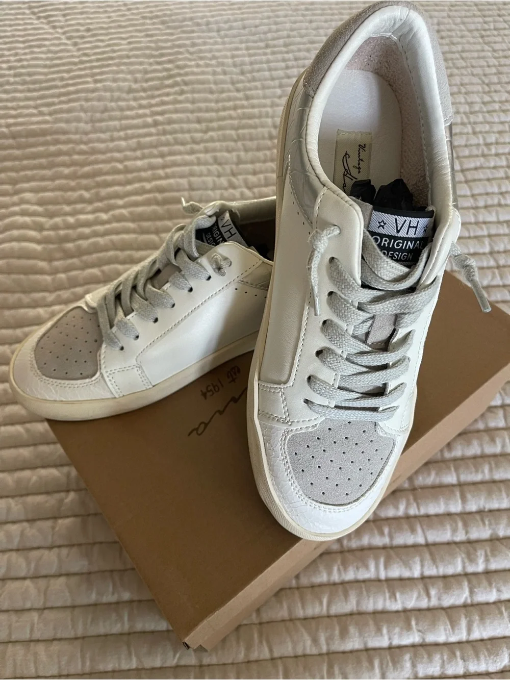 Vintage Havana White and Light Gray Low-Top Sneakers